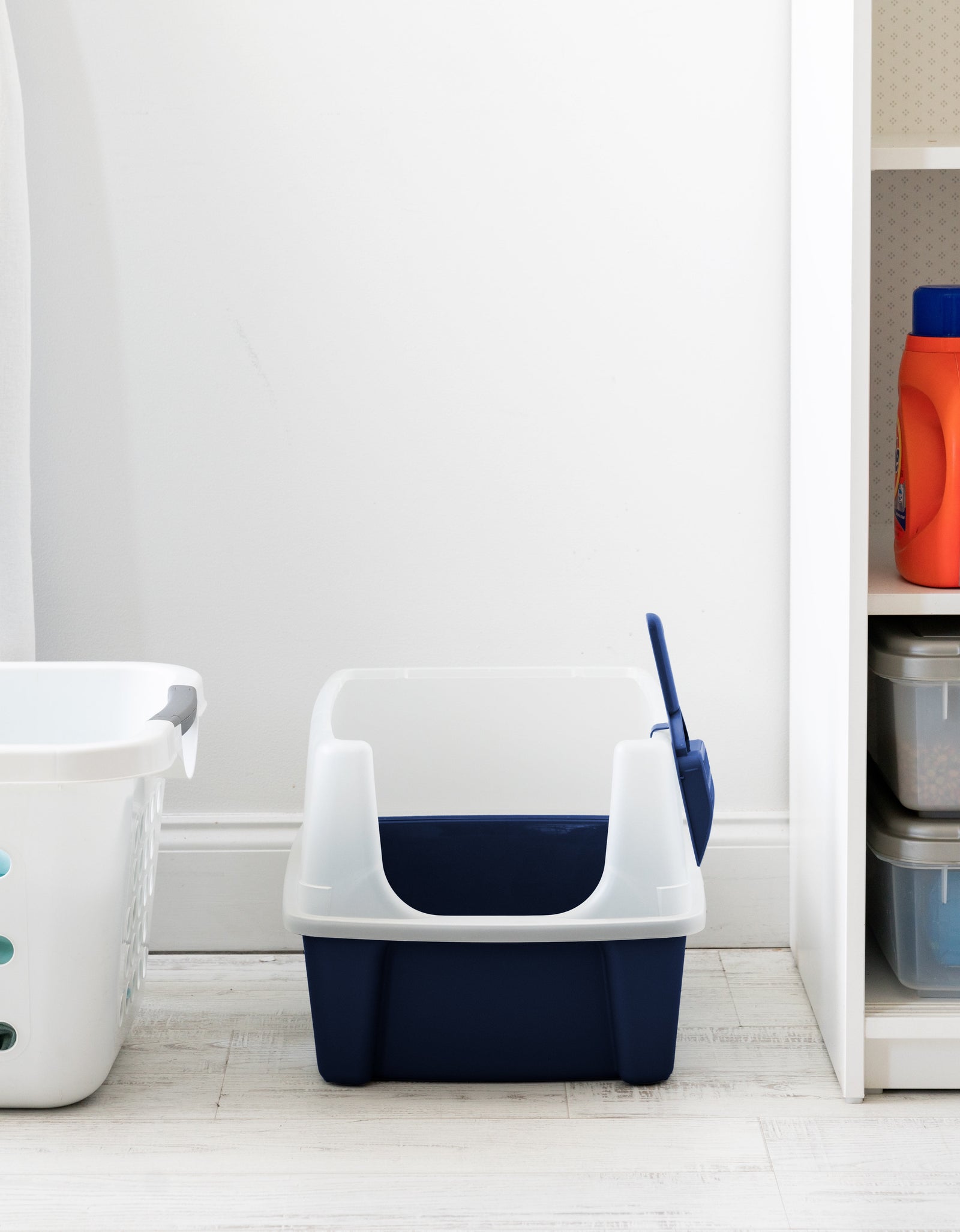 , High Sided Open Top Cat Litter Box with Scoop, Navy